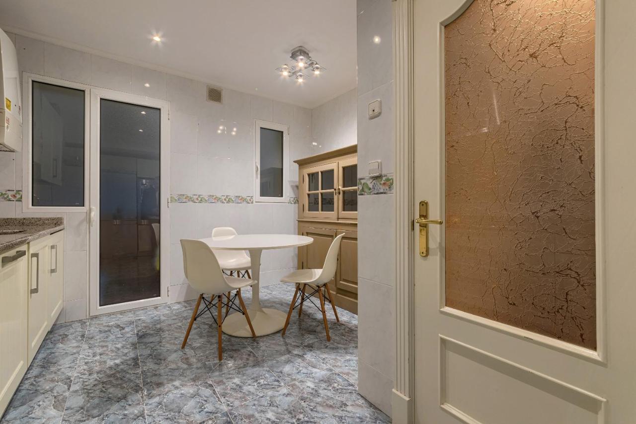 Ferienwohnung Bailen Reformado Elegante Con Wifi Bilbao Exterior foto